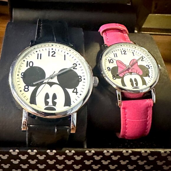 SI Disney Mickey Minnie Mouse Watch Set His and Hers Quartz Gift Boxed Working - Picture 2 of 2